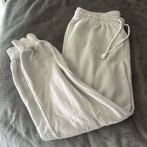 Wild fable sweats, size M